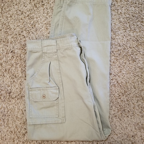 cabelas khaki pants